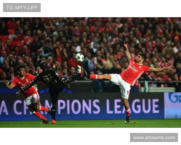 2019年里昂对阵本菲卡的精彩对决回顾与分析