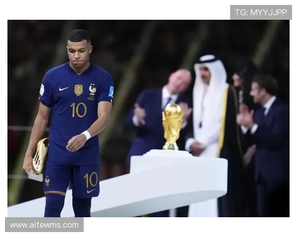 姆巴佩领衔法国队冲击世界杯冠军之路的艰辛与荣耀 姆巴佩领衔法国队冲击世界杯冠军之路的艰辛与荣耀