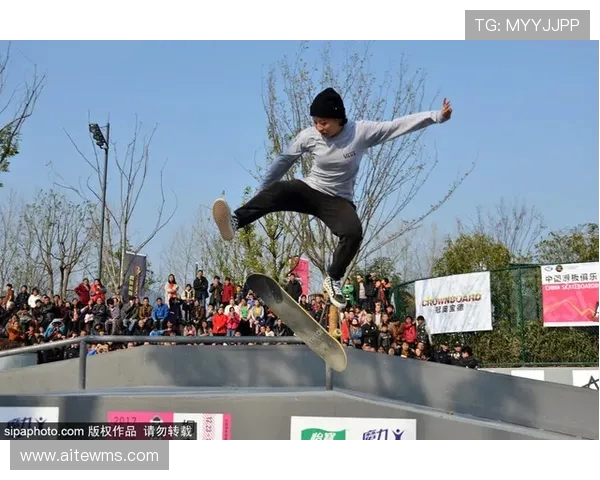 重庆滑板队揭秘:激情与挑战交织的滑板文化之旅 重庆滑板队揭秘:激情与挑战交织的滑板文化之旅