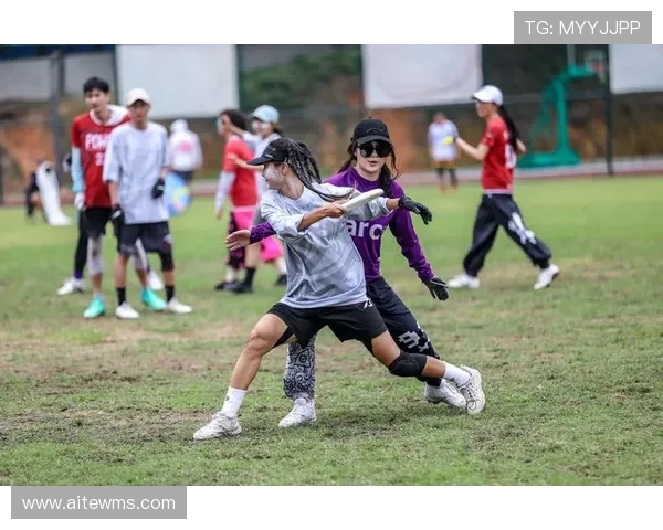 南京飞盘队与武汉飞盘队赛后分析灵活性表现及战术调整探讨 南京飞盘队与武汉飞盘队赛后分析灵活性表现及战术调整探讨